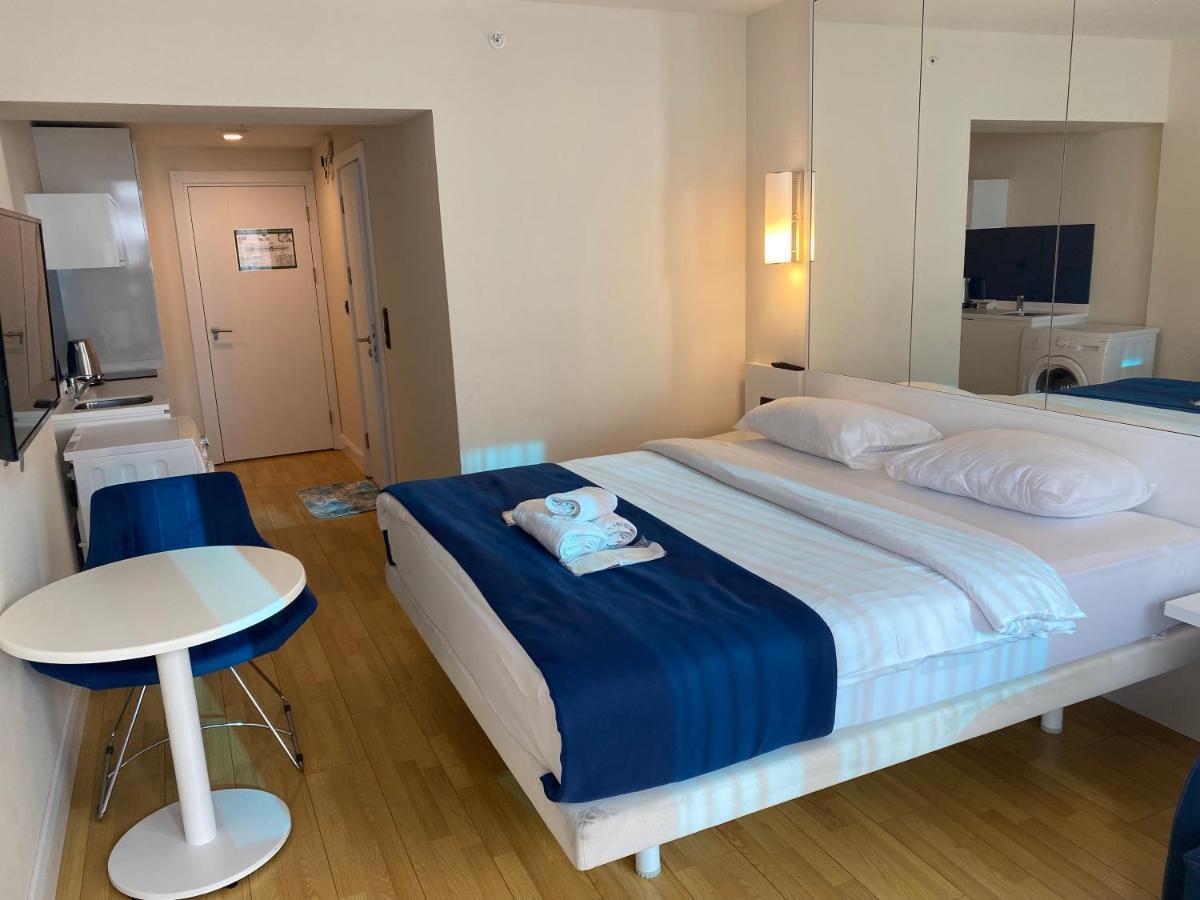 Orbi City Twins Tower Batumi Bagian luar foto