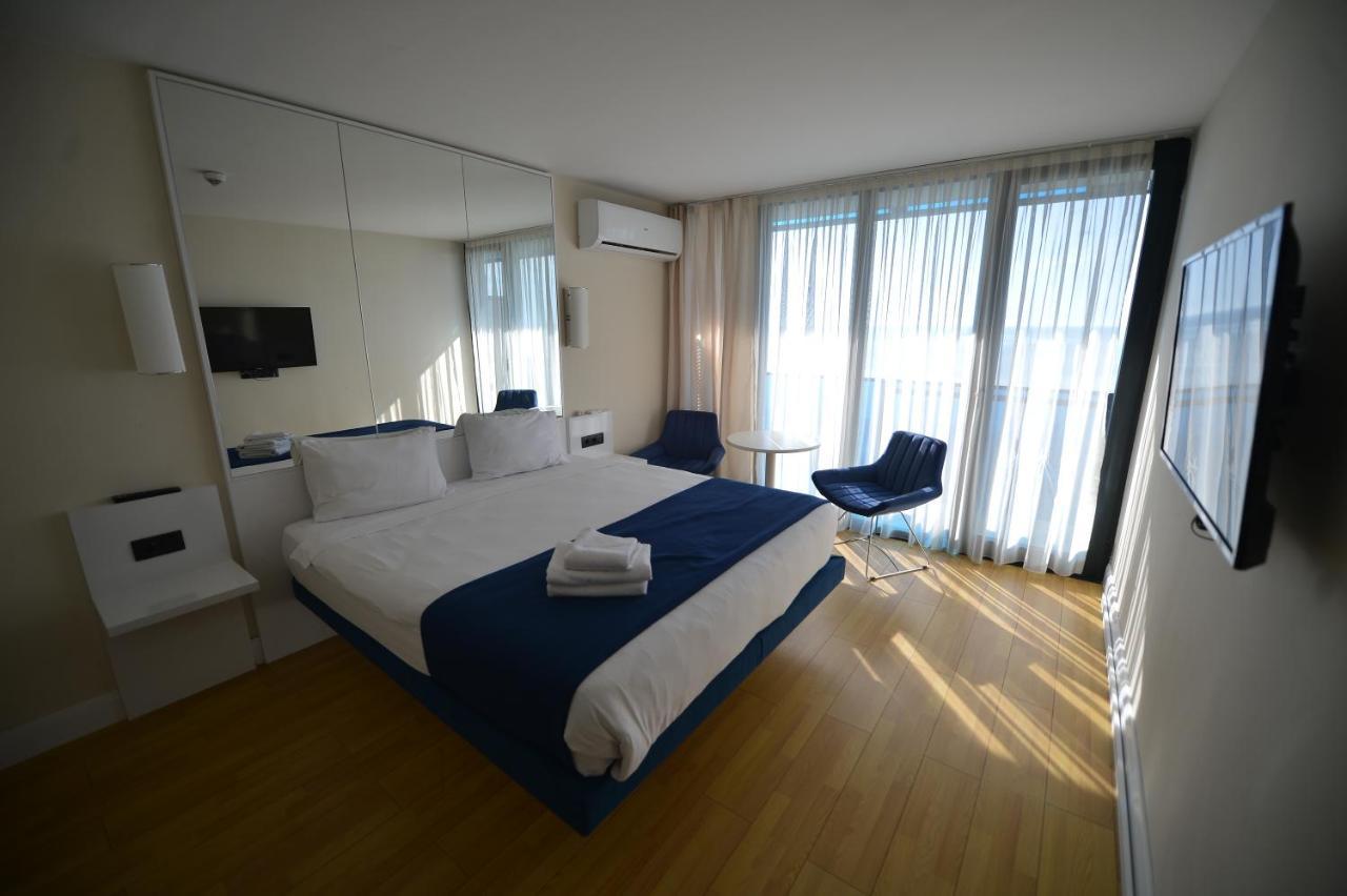 Orbi City Twins Tower Batumi Bagian luar foto
