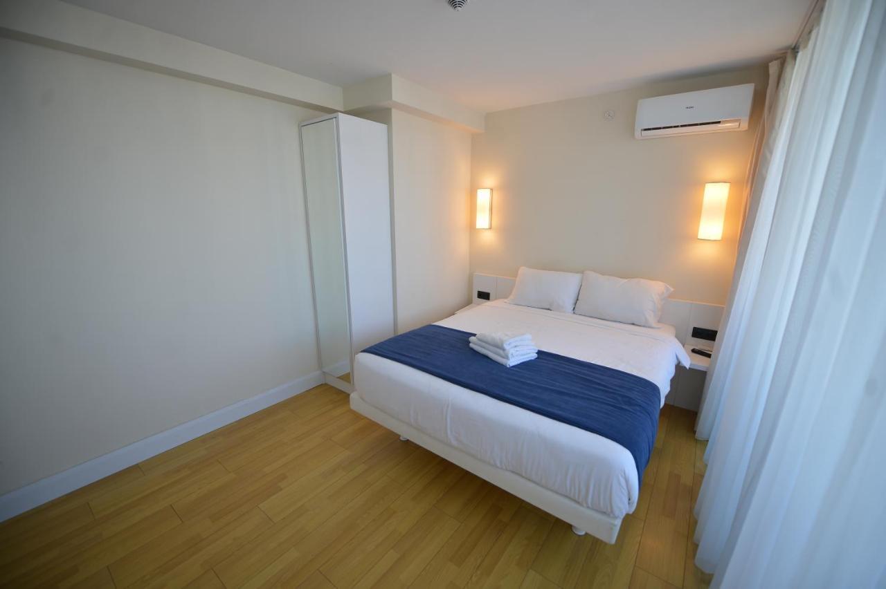 Orbi City Twins Tower Batumi Bagian luar foto