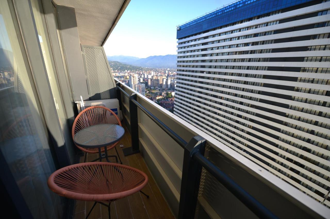 Orbi City Twins Tower Batumi Bagian luar foto