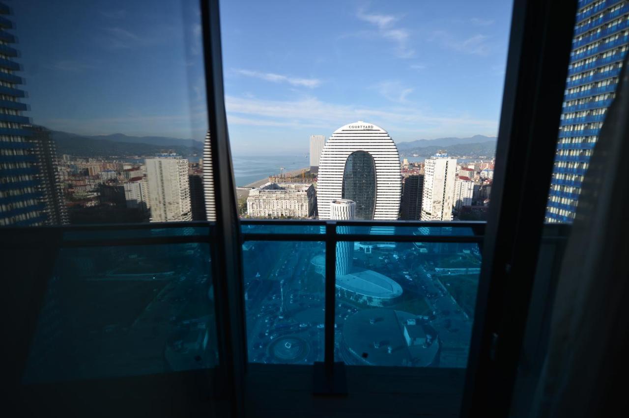 Orbi City Twins Tower Batumi Bagian luar foto