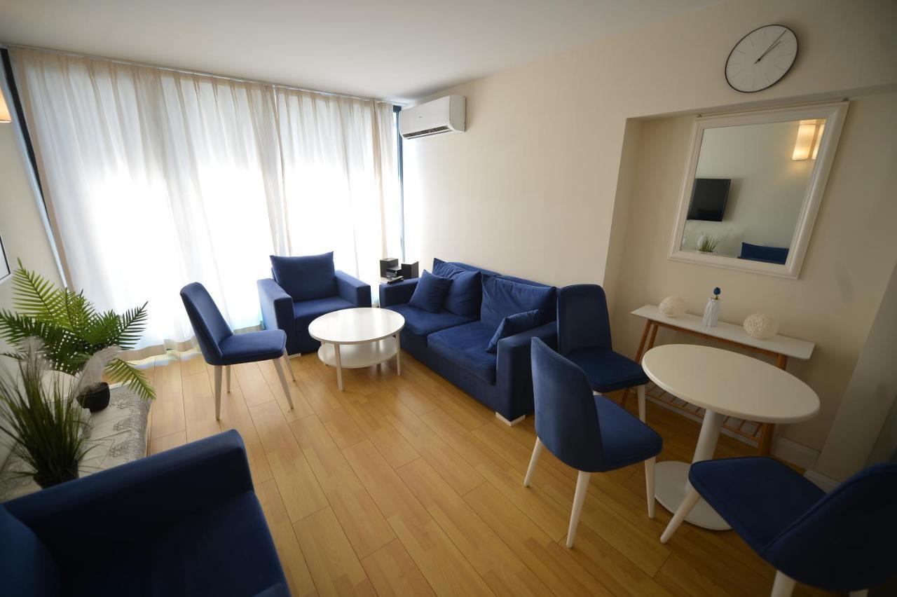 Orbi City Twins Tower Batumi Bagian luar foto