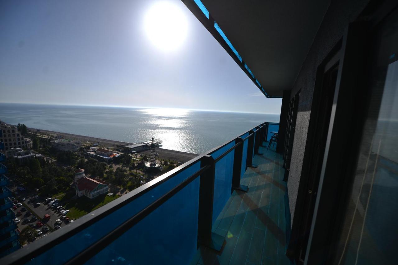 Orbi City Twins Tower Batumi Bagian luar foto