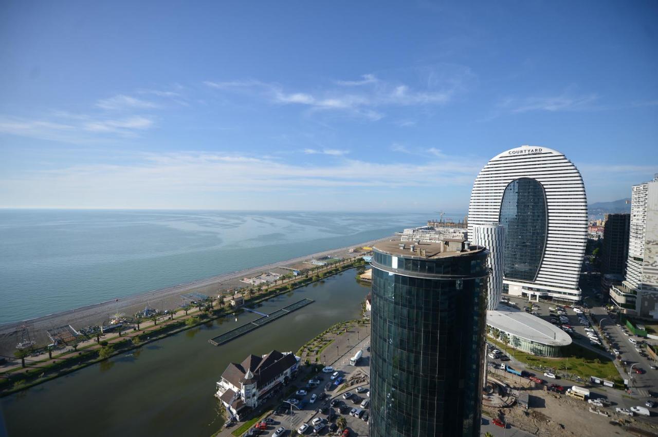 Orbi City Twins Tower Batumi Bagian luar foto